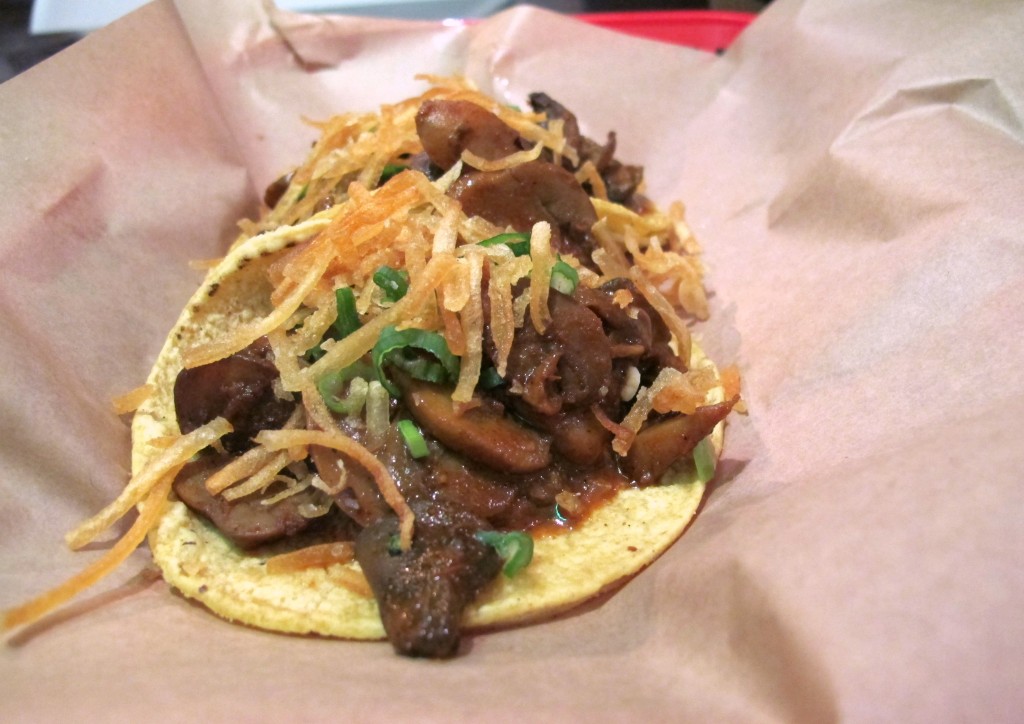 Vegan mushroom mole taco at Stella Taco in Portland, Oregon | vegetarianPDX